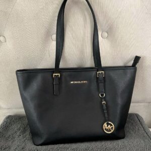 Black tote bag